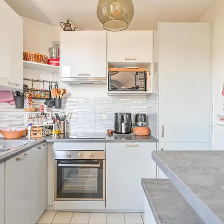 アパート Sunny & Quiet On Courtyard 1br パリ