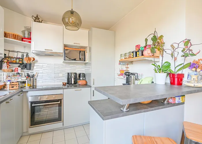 Sunny & Quiet On Courtyard 1br